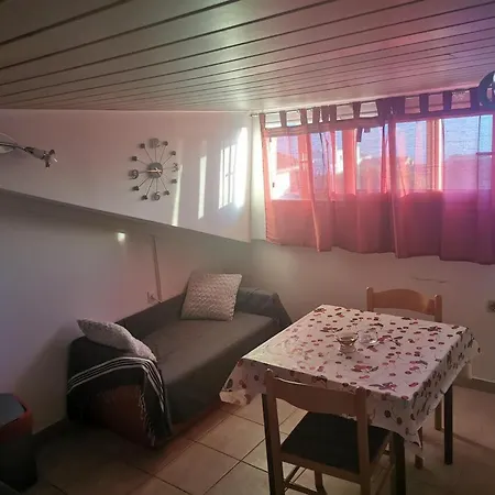 By The Sea Mandre, Pag - 205 * Kolan