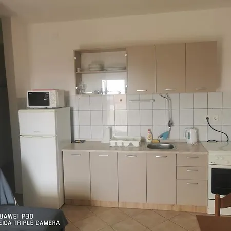 By The Sea Mandre, Pag - 205 *