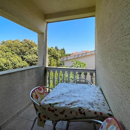 Apartment By The Sea Mandre, Pag - 205 Kolan